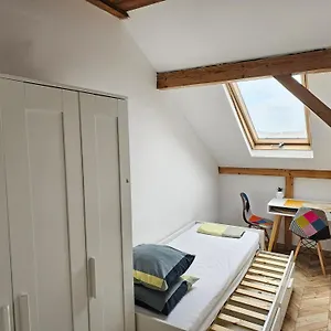 https://private-room-at-ceausescus-place-in-old-city-unirii-square.bucharesthotelsnow.com